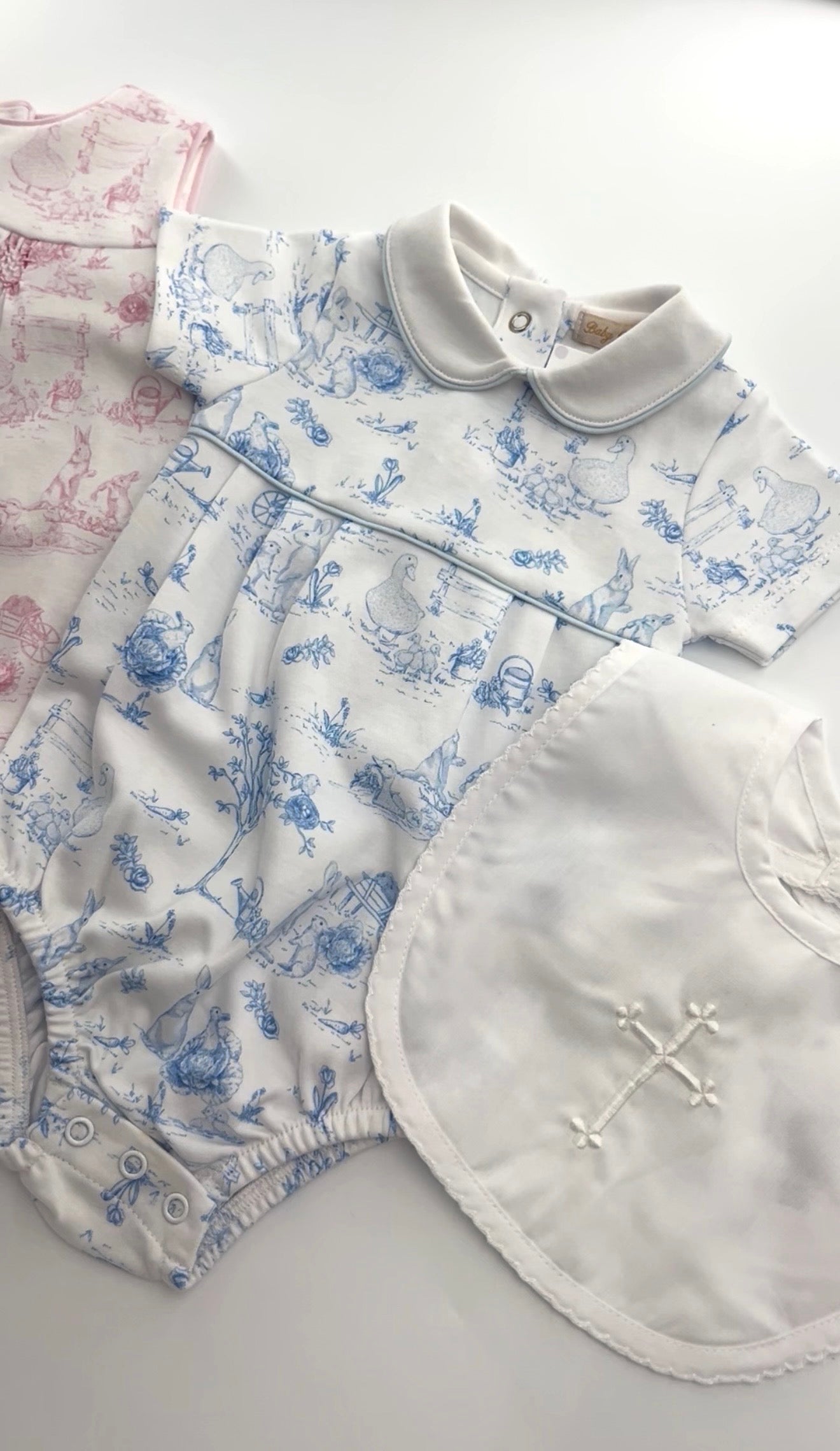 Blue Toile Bunnies Bubble